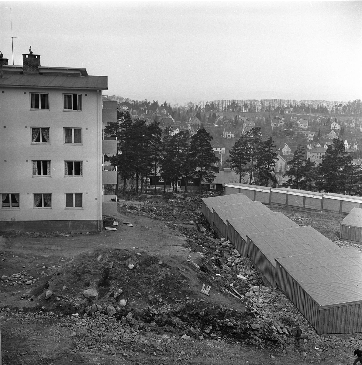 Garasjer i boligområde, Oslo mai 1963.