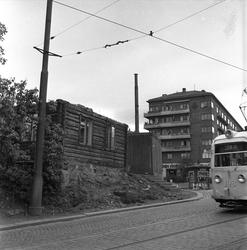 St. Halvards gate i Oslo, 28.09.1956. Gate med trikk og hus 