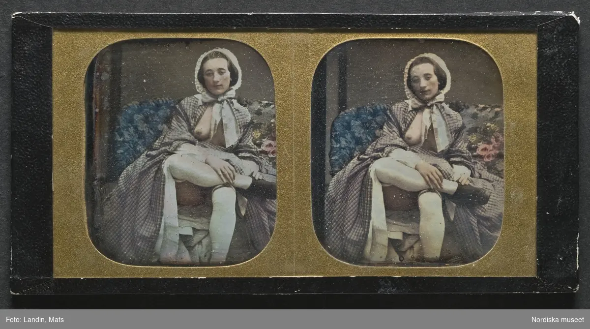 C: Kvinnoporträtt, delvis avklädd, närmast helfigursbild.
E: Kvinnoporträtt, nakenbild, höftbild, fas.