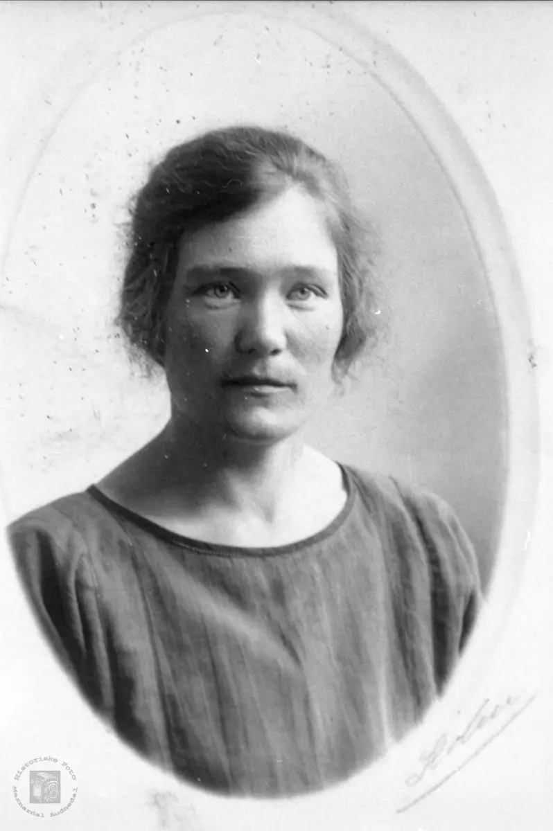 Portrett Berthe Foss, Bjelland.