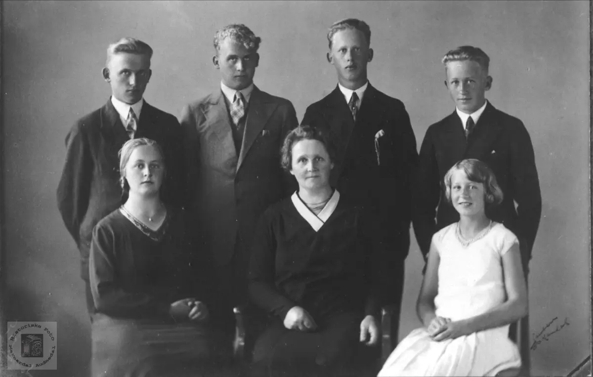 Familiegruppe Øislebø, Øyslebø.