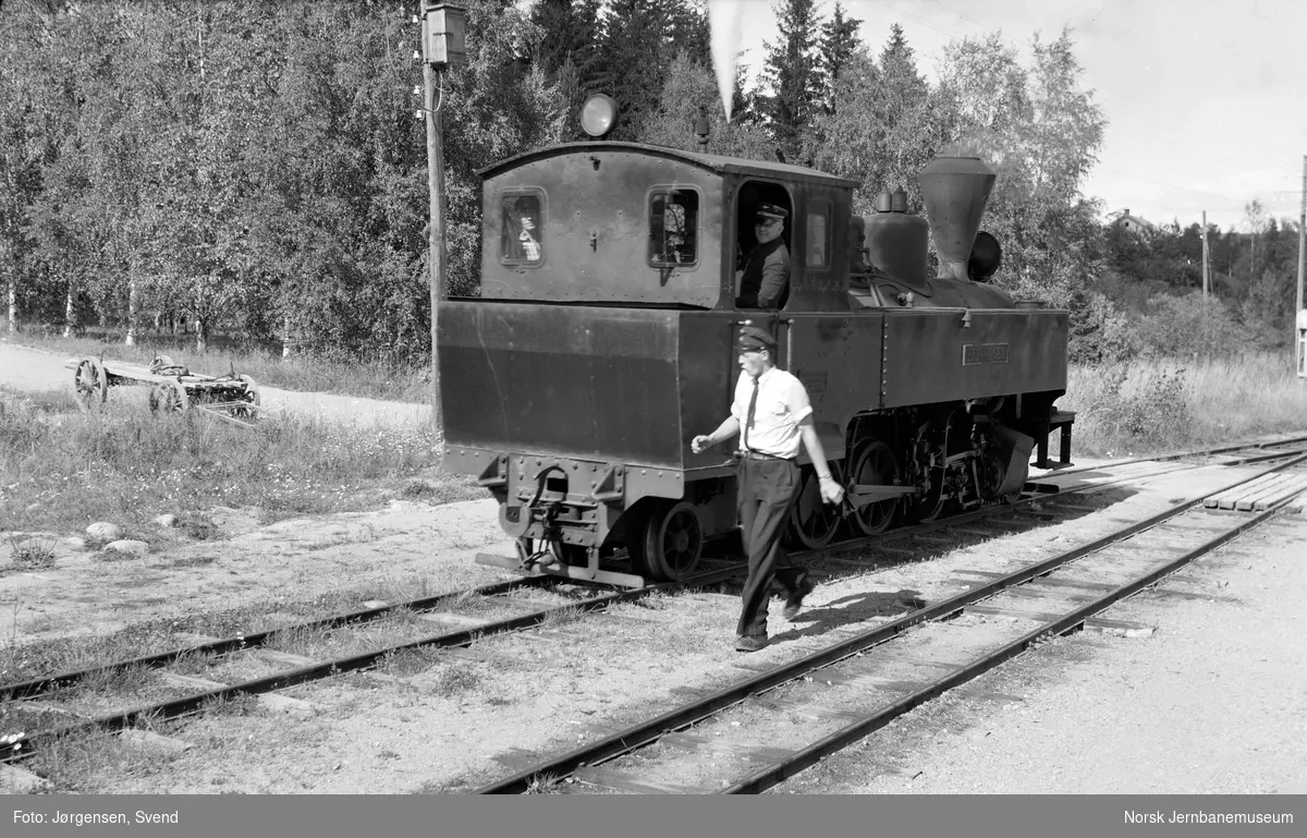 Damplokomotiv nr. 4 "Setskogen" under skifting på Fosser stasjon
