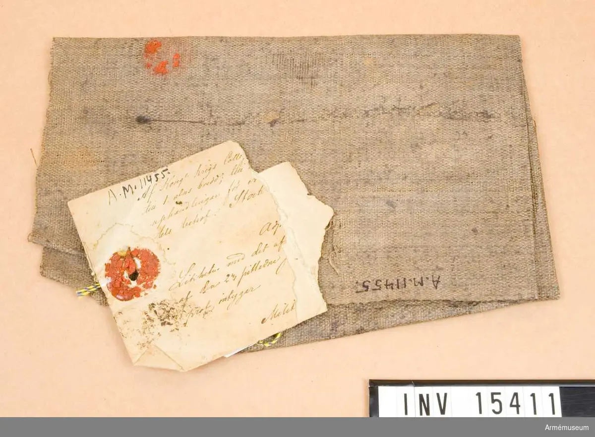 Tygprov av kanvas m/1840 för Norra Skånska infanteriregementets behov. Oblekt, troligen av linne, men kan även vara av hampa.
Grupp C I.
Förmodad gåva.