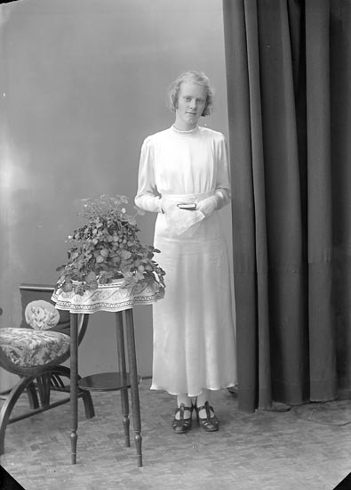 Enligt fotografens journal nr 6 1930-1943: "Andersson, Birgit Stripplekärr Här".
