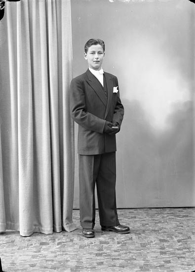 Enligt fotografens journal nr 7 1944-1950: "Hultberg, Sven Olof Strandnorum Här".