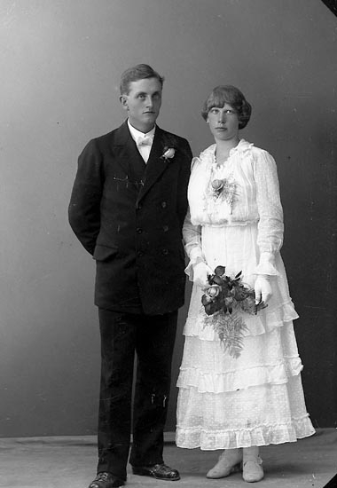 Enligt fotografens journal nr 3 1916-1917: "Larsson, Harald Håldalen, Här".
