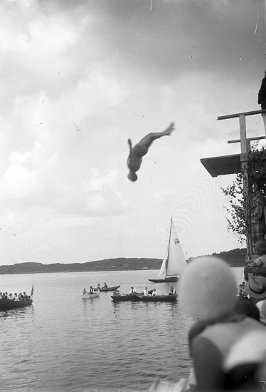 Enligt fotografens journal nr 6 1930-1943: "Simpromotionen i Stenungsund".
