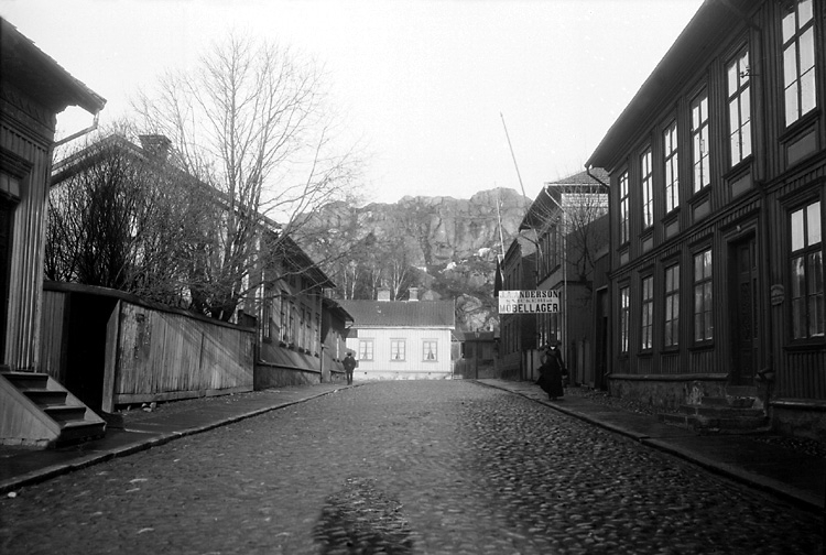 Enligt tidigare notering: "Kålgårdsbergsgatan norra delen."