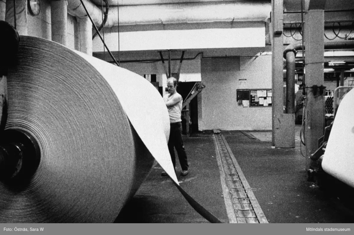 Jan Callesen i arbete på pappersbruket Papyrus i Mölndal, år 1990.