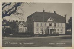 komunelokale, skole, Trara,