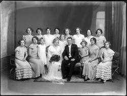 Ukjent brudepar fra Sarpsborg disktriktet, fotografert 1934.