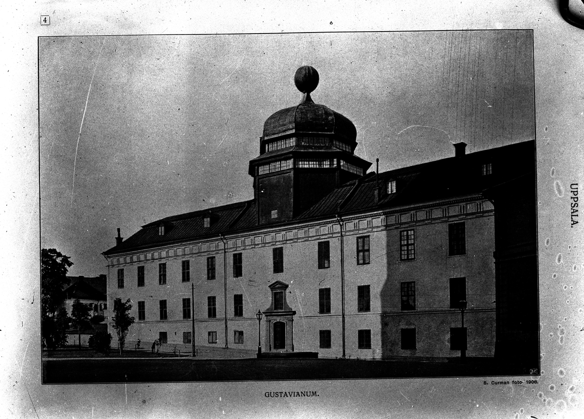 Gustavianum. Uppsala. Reproduktion av KJ Österberg.