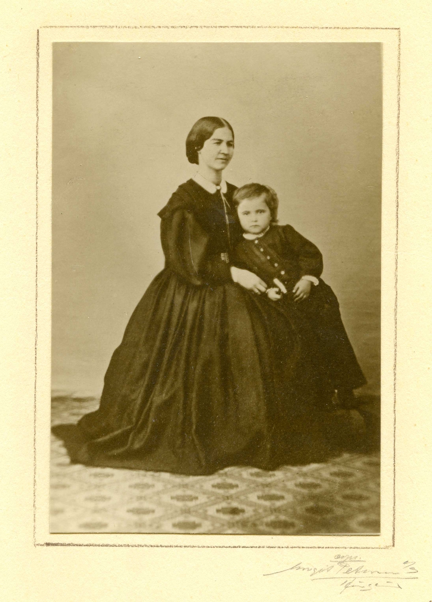 Portrett - Dame og barn