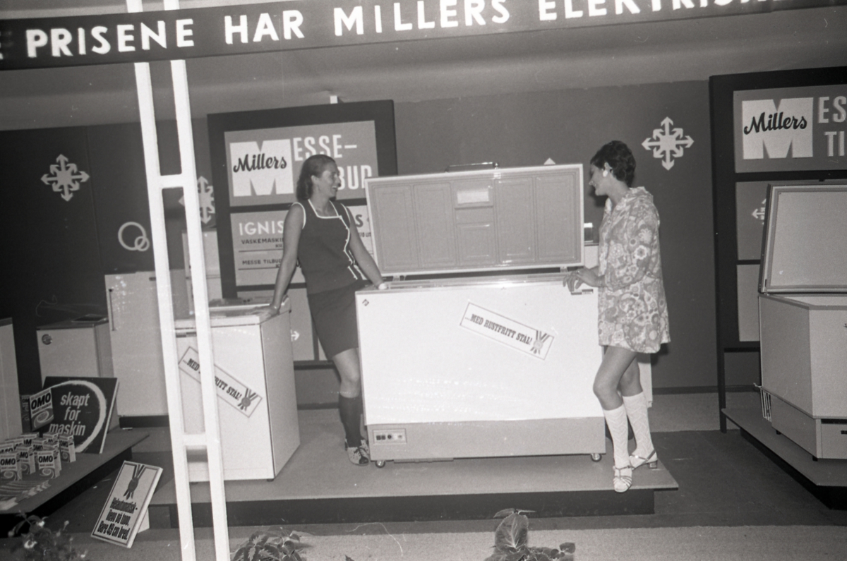Karmøymessen 1969 - Annonsefoto.