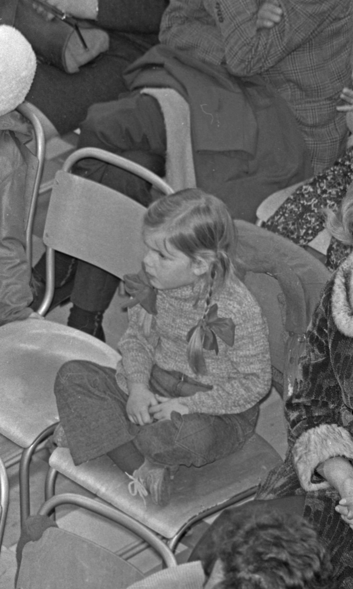 Barneteater i Aulaen.