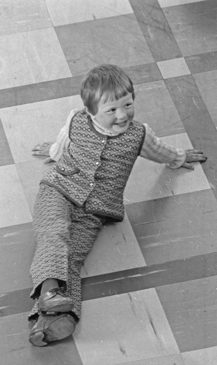 Barneteater i Aulaen.