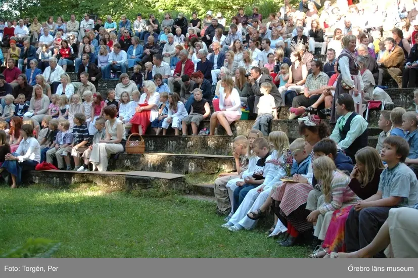 Skolavslutning Amfiteatern vid Riseberga kloster. Örebro läns