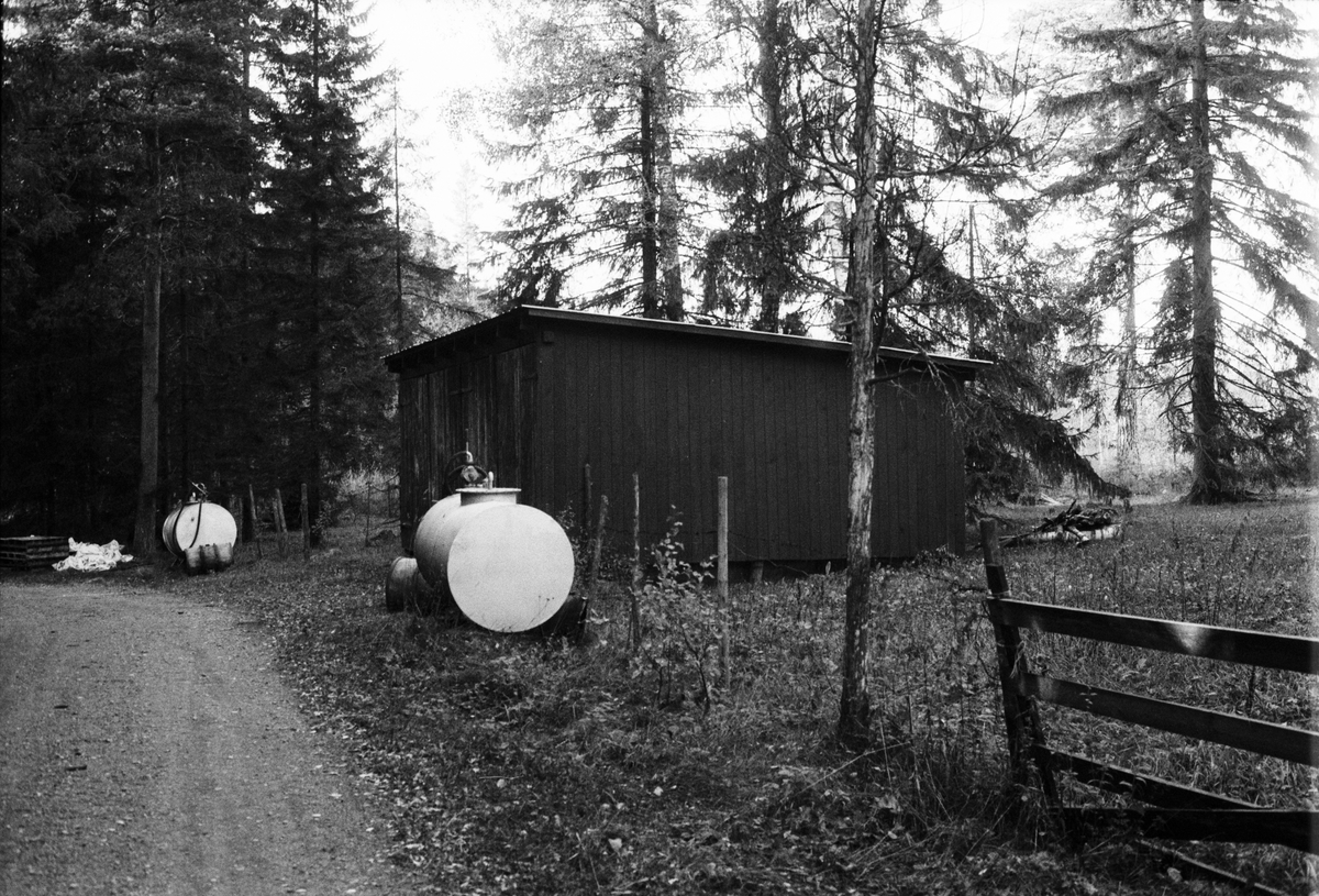 Garage, Svarvarbo 1:1, Skuttunge socken, Uppland 1983