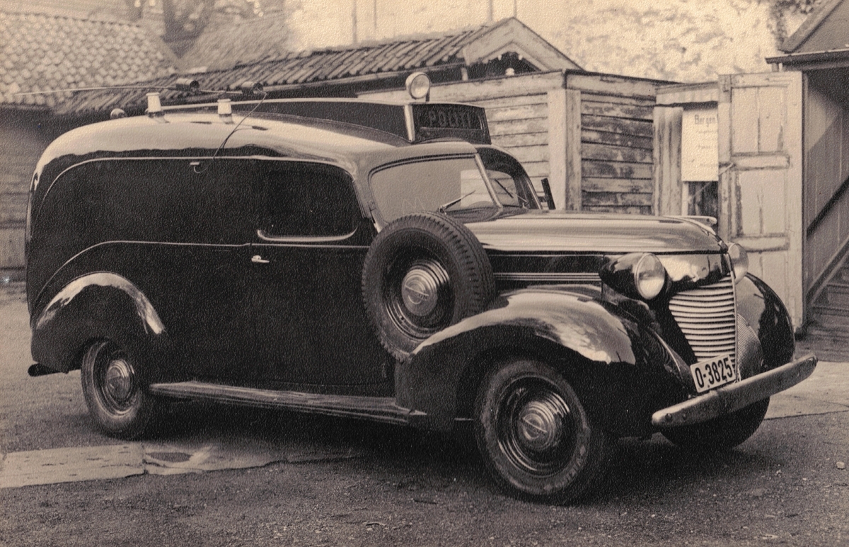 Hudson 112, modell 1939.
O-3825.