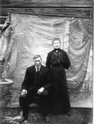 Brudeparet Sevald Dalen (f. 1876) og Anne Dalen (f. 1886)