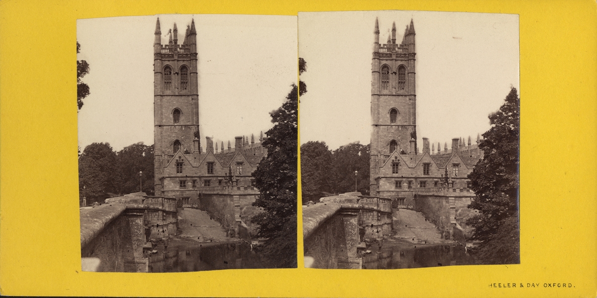 Stereobild av Magdalen Tower som hör till Magdalen College i Oxford.