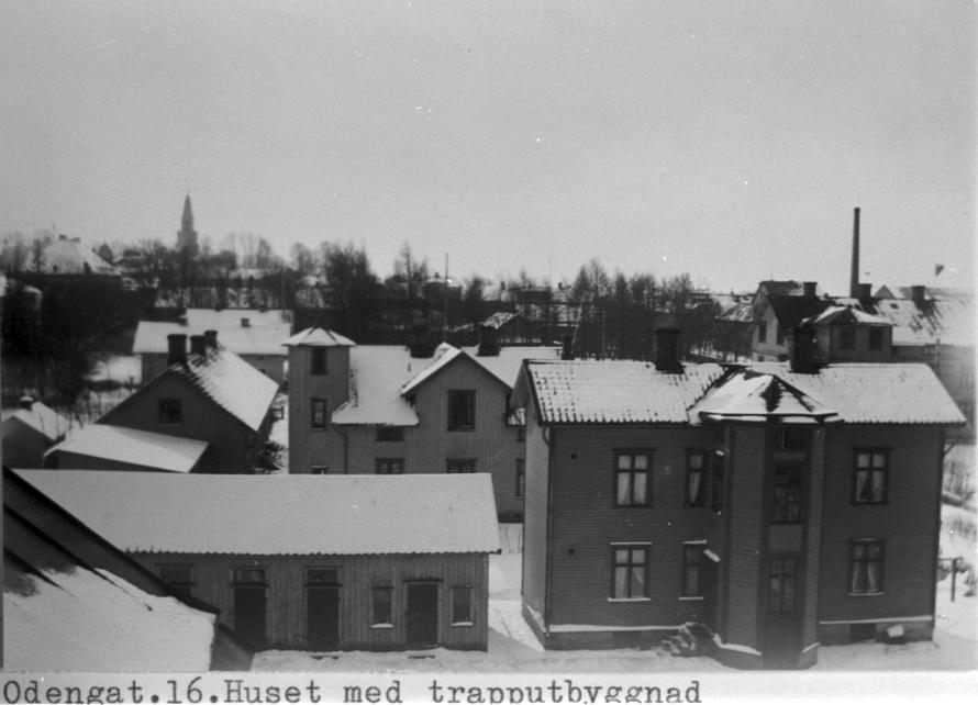 Odengatan 16. Huset med trapputbyggnad fabrikör Anders Gustaf Liedholms fastighet från 1901.