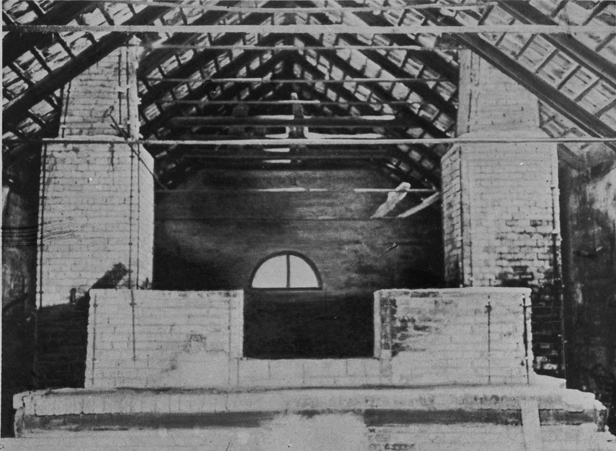 Järnbruk. Brännstålsugn byggd år 1860. Interiör.