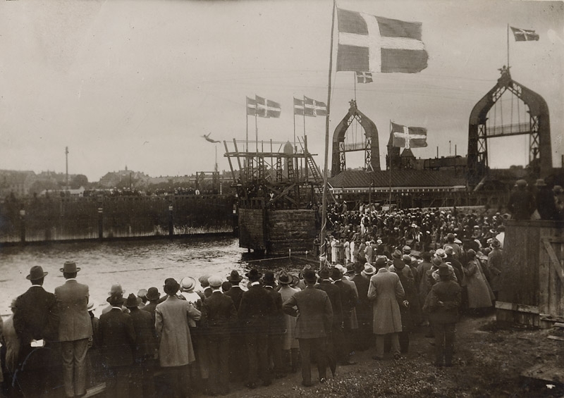 Simtävling i hamnen 1923
