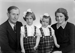 S.P. Skjølsvold med familie