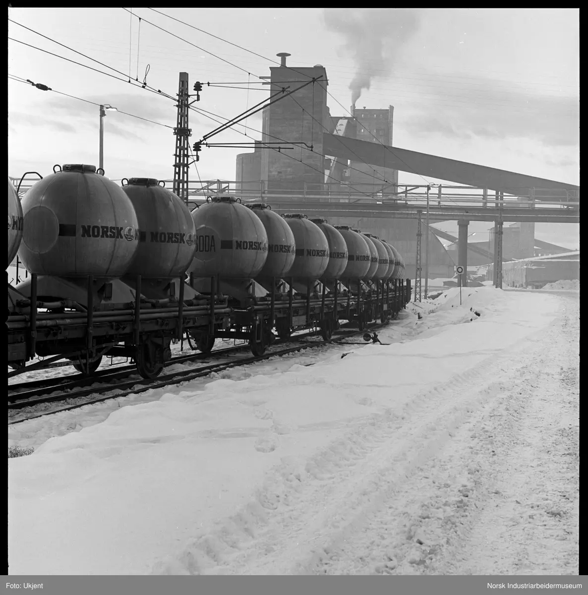 Tankvogn ved fullgjødselfabrikk III. - Norsk Industriarbeidermuseum ...