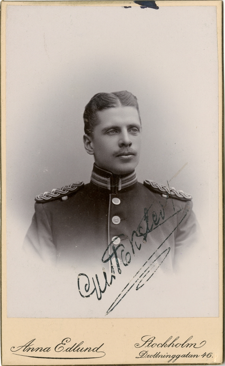 Porträtt av Gustaf Frithiof Ekstedt, löjtnant vid Västagöta regemente I 6.