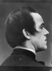 Fotosamling etter Hans Tveito. "Portrett av skuespiller Eina