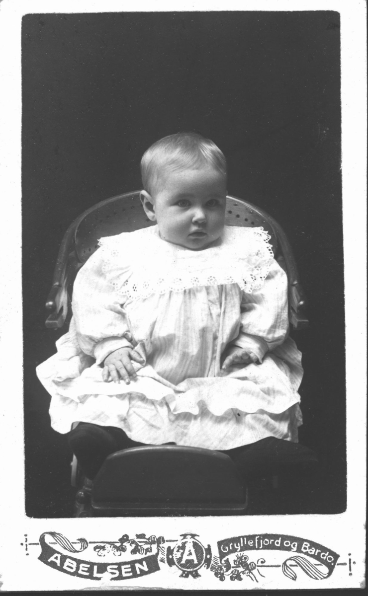Portrett: Ingeborg Aarhaug f. 1909
