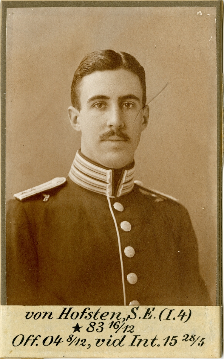 Porträtt av Sixten Eschelson von Hofsten, officer vid Första livgrenadjärregementet I 4 och Intensdenturkåren.