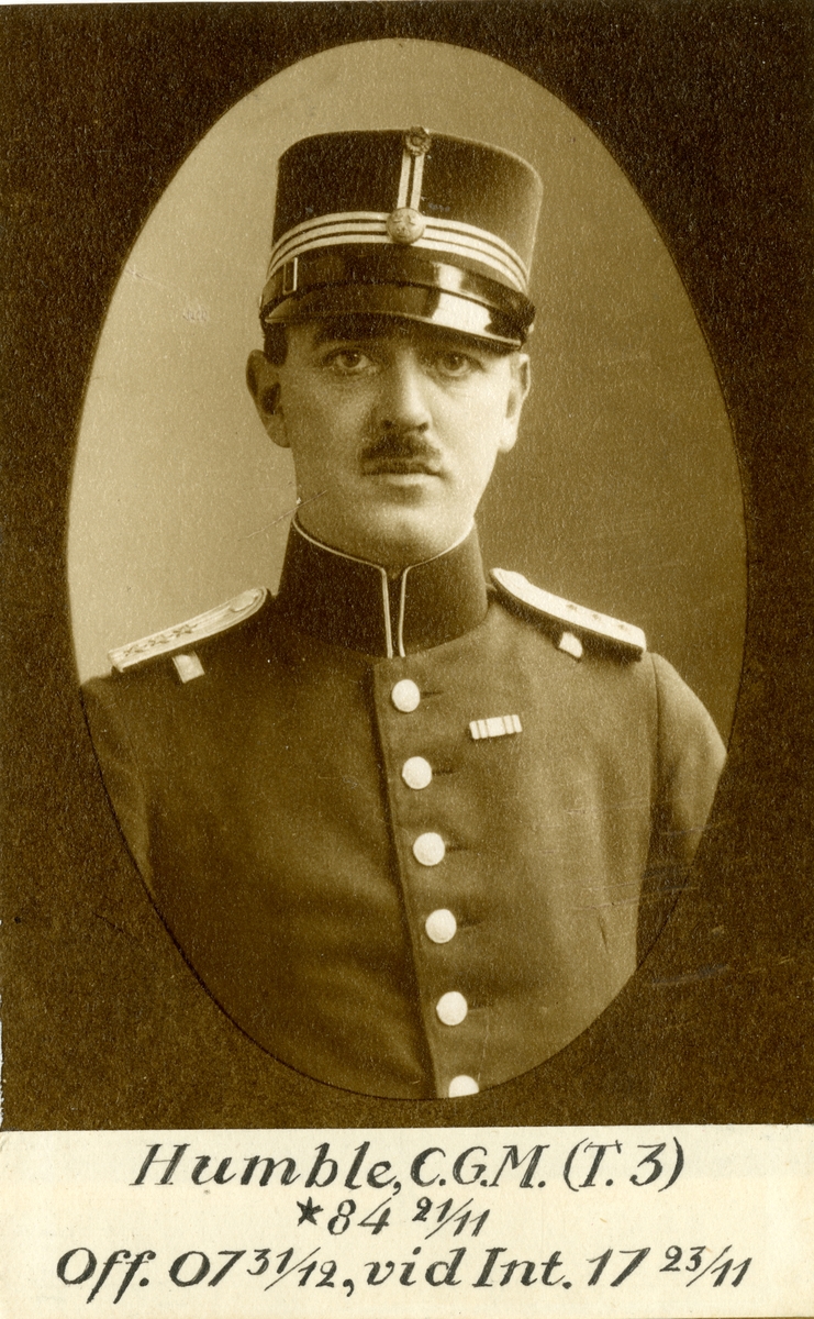 Porträtt av Carl Gustaf Magnus Humble, officer vid Trängen och Intendenturkåren.