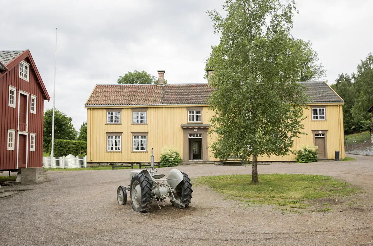 Trøndelagstunet med stabburet fra Koa og Stiklestadlåna