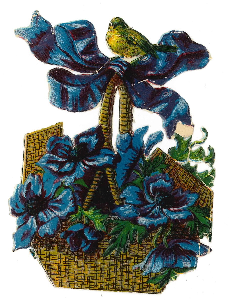Bokmärke med en korg full med blå blommor. Ett blått band är knuten kring korgens handtag. En gul fågel sitter på handtaget.

Ingår i en samling av 87 bokmärken. Motiven är främst blomstermotiv, religiösa motiv, tomtar samt barn i olika sysselsättningar. Storlekarna varierar mellan 1,3 x 1,6 cm -10,3 x 15,9 cm. Till bokmärkena hör ett kuvert med 47 hemmagjorda lotter samt ett utskuret stycke ur en välskrivningsbok från skolan.

Boken har blå pärm . Lotteriet och boken användes när skolflickorna bytte bokmärken med varandra. Några av bokmärkena ligger i en albylask av metall. Samtliga föremål ligger i en lilla papplåda med löst lock.

Lådans mått är L. 18,5 cm. B. 12 cm. H. 2,5 cm. Samtliga föremål är märkta med VM 21 406.