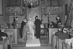 Per Johansen og brud i Bakke kirke