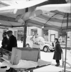 Vardens arkiv. "Marken åpnes"  23.02.1954