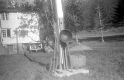 Gårdsredskaper til mjølk og korn. Forskjellige bruksgjenstan