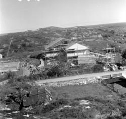 Kaasbøls vei 40. ";Kaasbølsveien lengre til vest. Nok et nyb