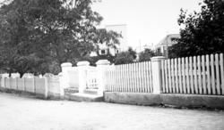 Murhus, i dag i Vuggaveien
(2013). Slottet til Werring.
 Fra