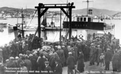 På bildet ser vi B/F ";Gaute"; som våren 1932 kom med den fø