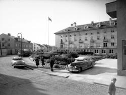 Storgata 13 er ennå ikke bygd, Storgata er grusvei!

Et bild