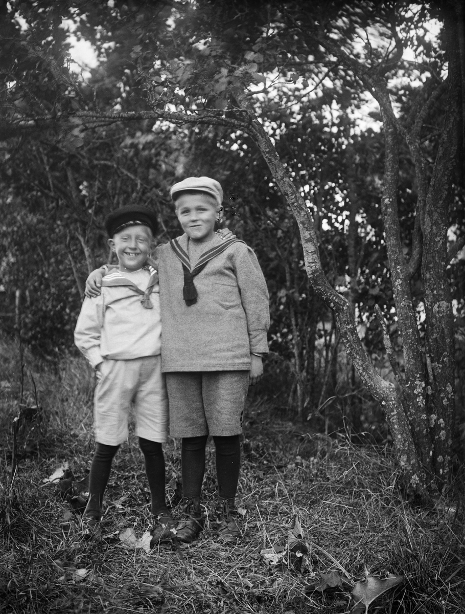 "Erik Johanson och Gustaf Lindgren Mälby Frösthult", Uppland 1920