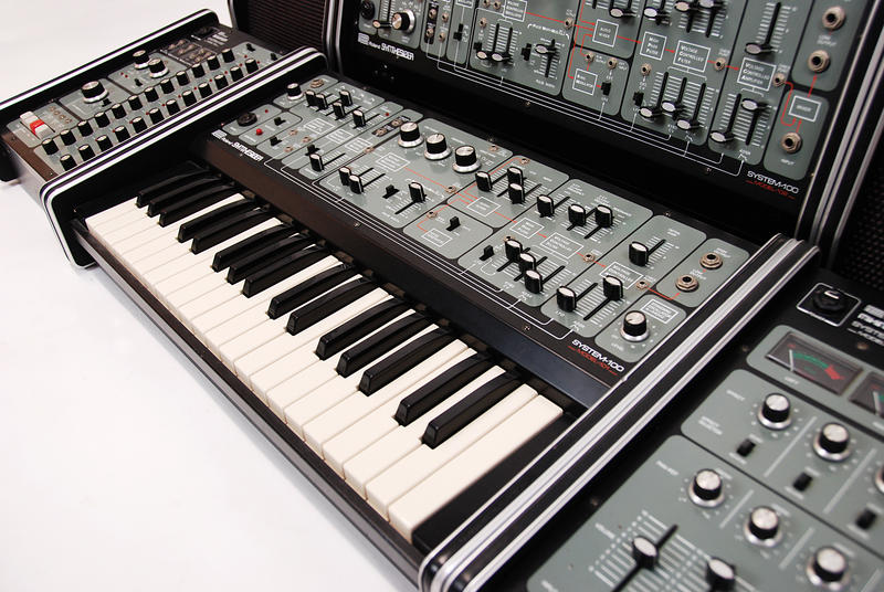 Synthesizer (Foto/Photo)