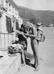 Lom. Innfallsport til Jotunheimen. Juli 1966.