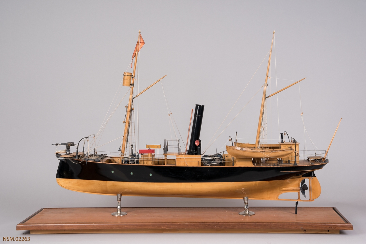 Hvalbåt 'Tanahorn'. Bygget 1886  26 n.reg.tonn.