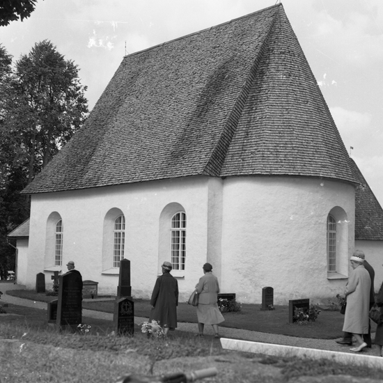 Härlövs kyrka. Fotograf:  S. Selling, 1964.