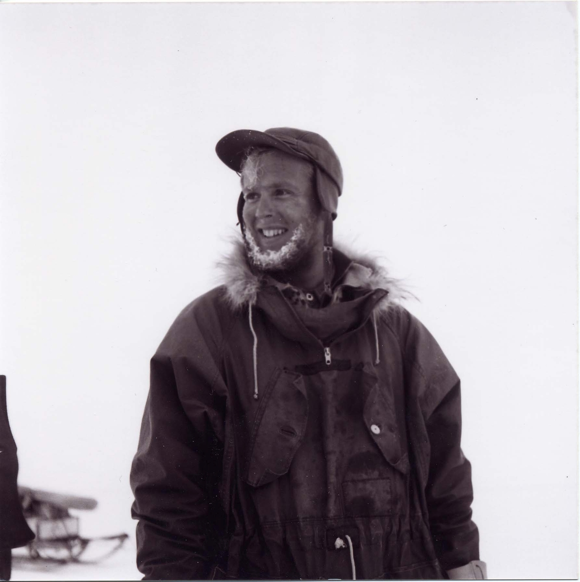 "Valter Schytt, expeditionens nästkommenderande och chefsglaciolog."